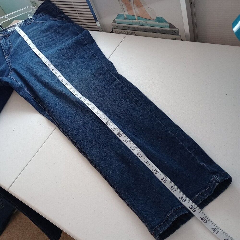 Terra & Sky womens plus size 18W straight Leg jeans medium wash Stretch - Picture 7 of 7